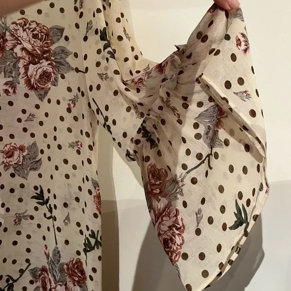 Sheer tunic - Picture 5 of 6